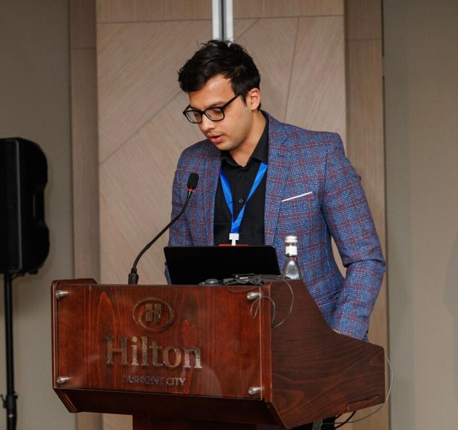 Dr. Aniruddh Agrawal, Spine Surgeon